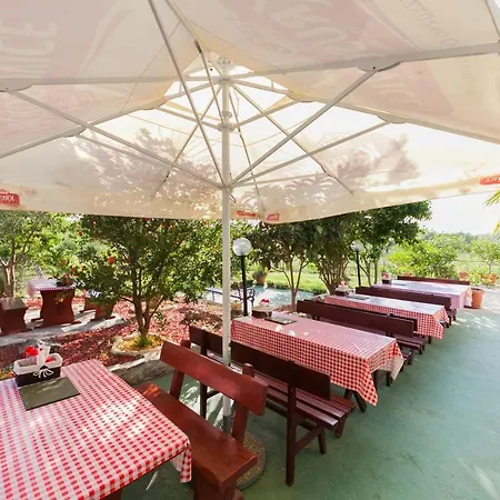 With A Parking Space - Cuskijas, Novigrad - 17619 Apartamento